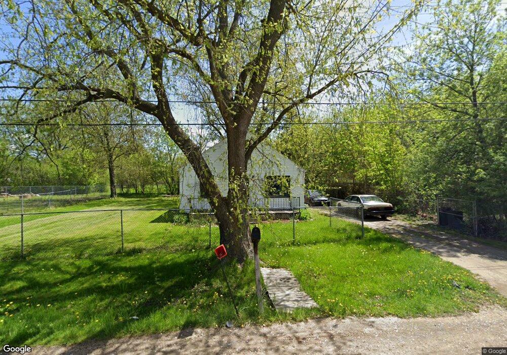 2029 Roslyn Ave, Flint, MI 48532 - photo 1