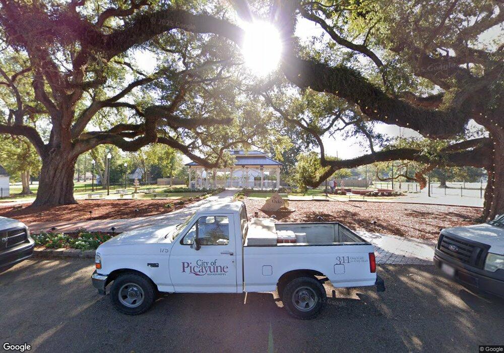 306 S Magnolia St, Picayune, MS 39466 - photo 1