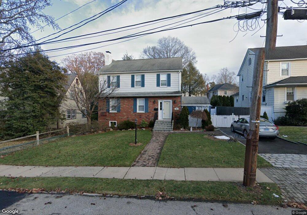 160 Chatfield Rd, Bronxville, NY 10708 - photo 1