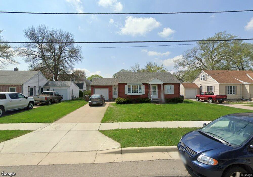 913 Clausen Ave, Albert Lea, MN 56007 - photo 1