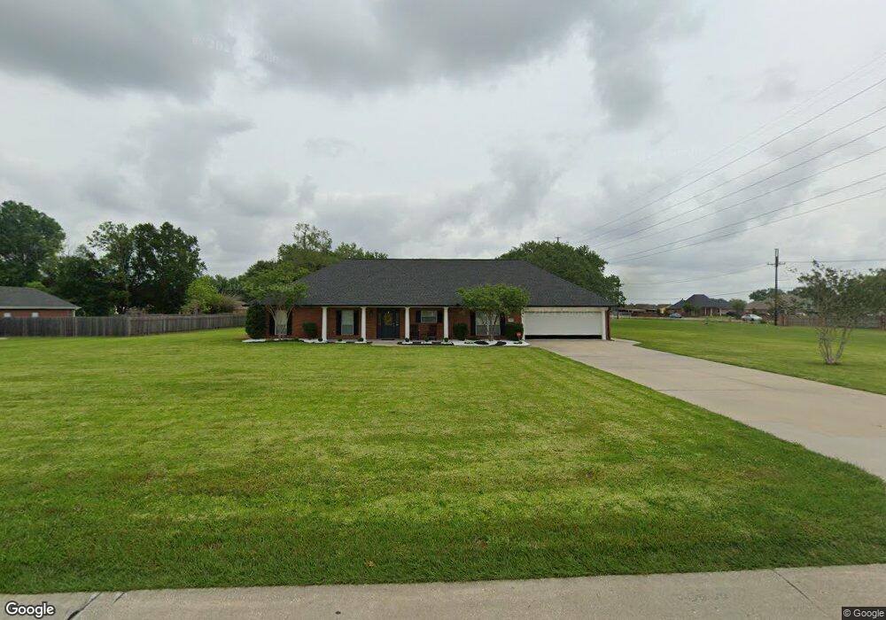 5403 E Crestview Dr, Lake Charles, LA 70605 - photo 1