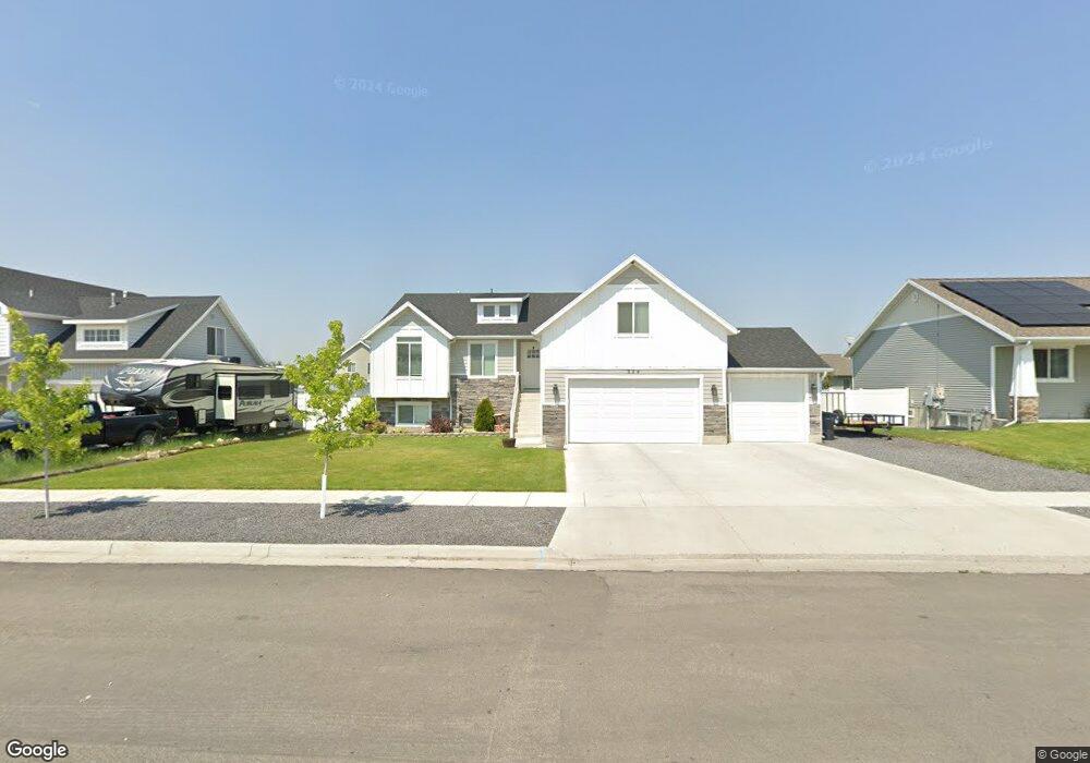 624 W 225 N unit 214, Hyrum, UT 84319 - photo 1