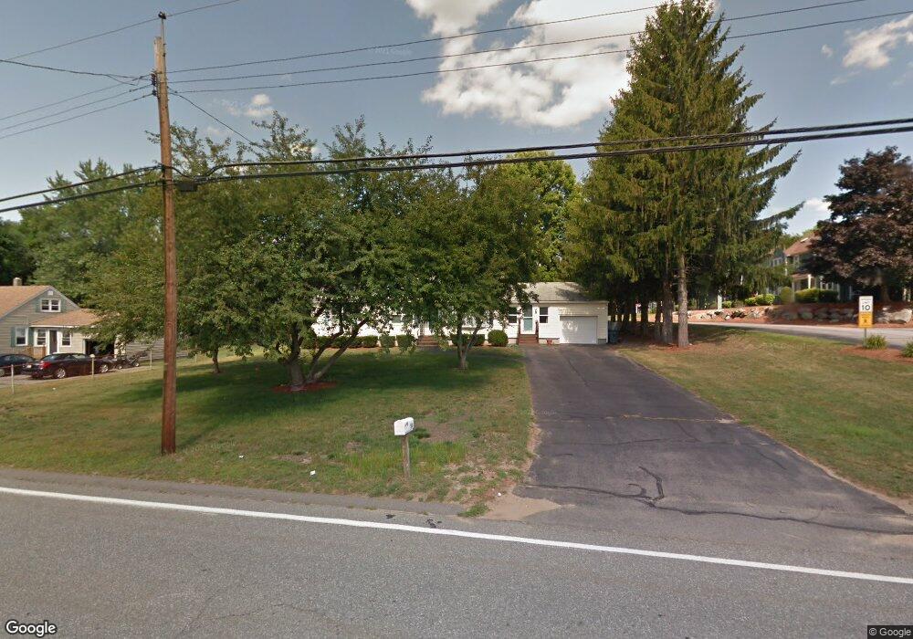 561 Hildreth St, Dracut, MA 01826 - photo 1