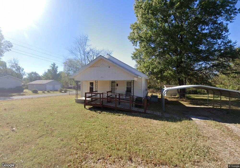 902 N Bryan St, Okmulgee, OK 74447 - photo 1