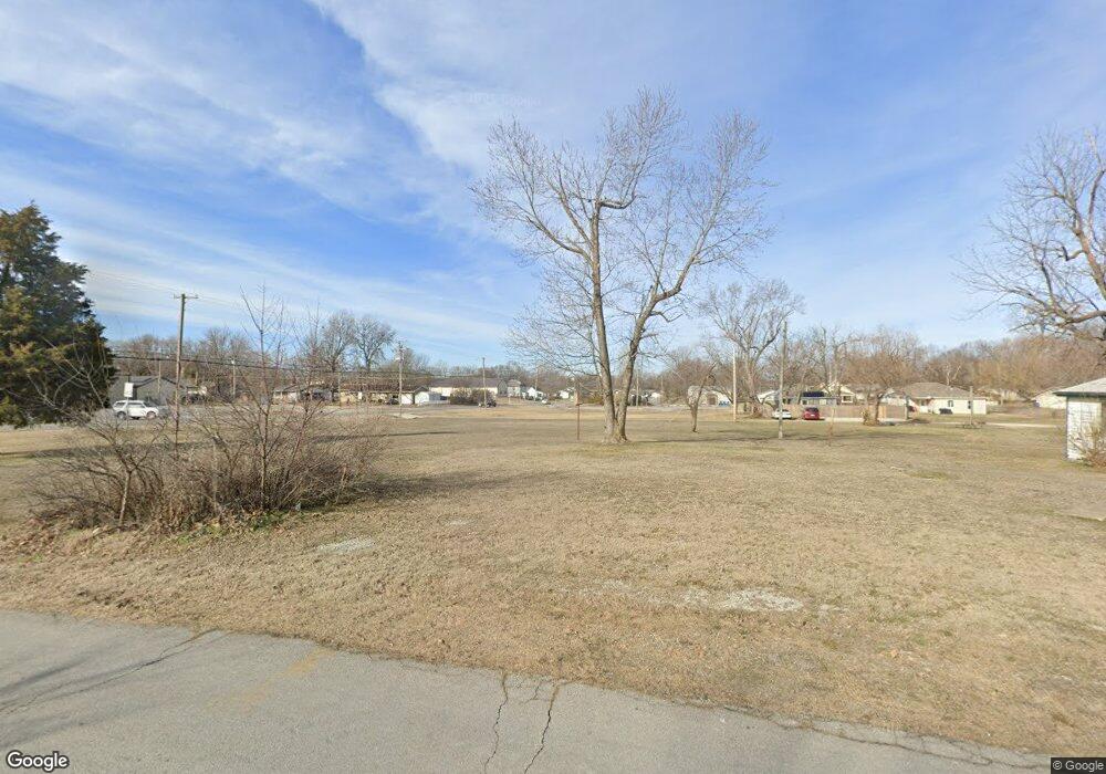 104 1/2 N Grimes St, Carl Junction, MO 64834 - photo 1