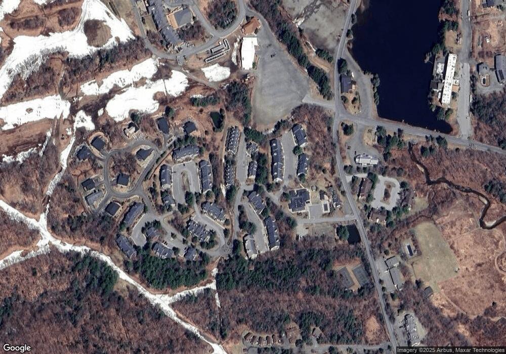 8 Townshouse Square unit 8, Dover, VT 05356 - photo 1