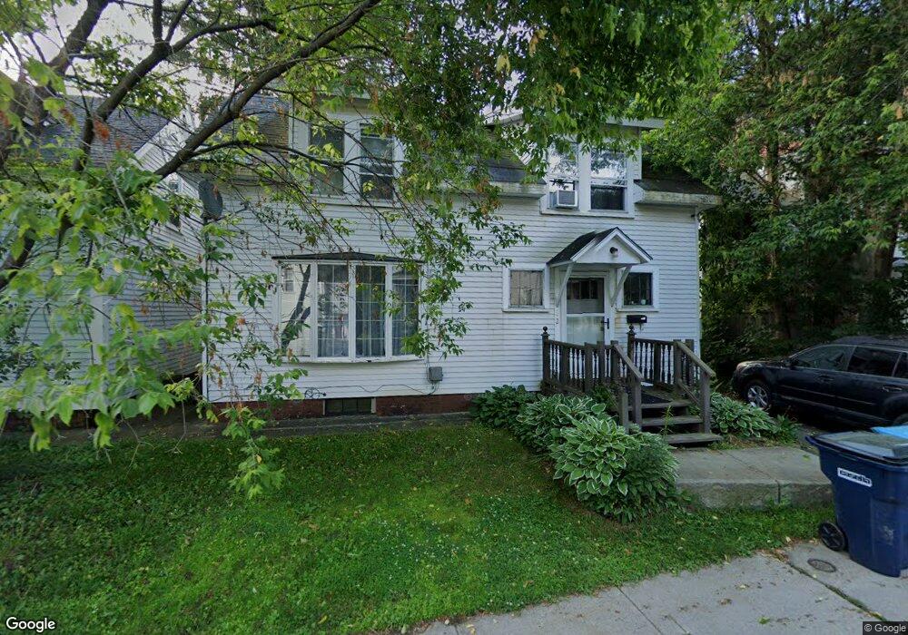 139 Central St unit 2, Saint Johnsbury, VT 05819 - photo 1