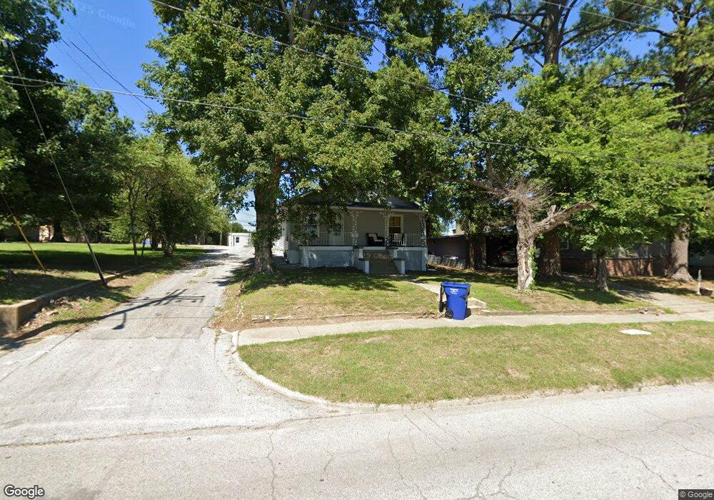 510 E Church St, Harrisburg, IL 62946 - photo 1