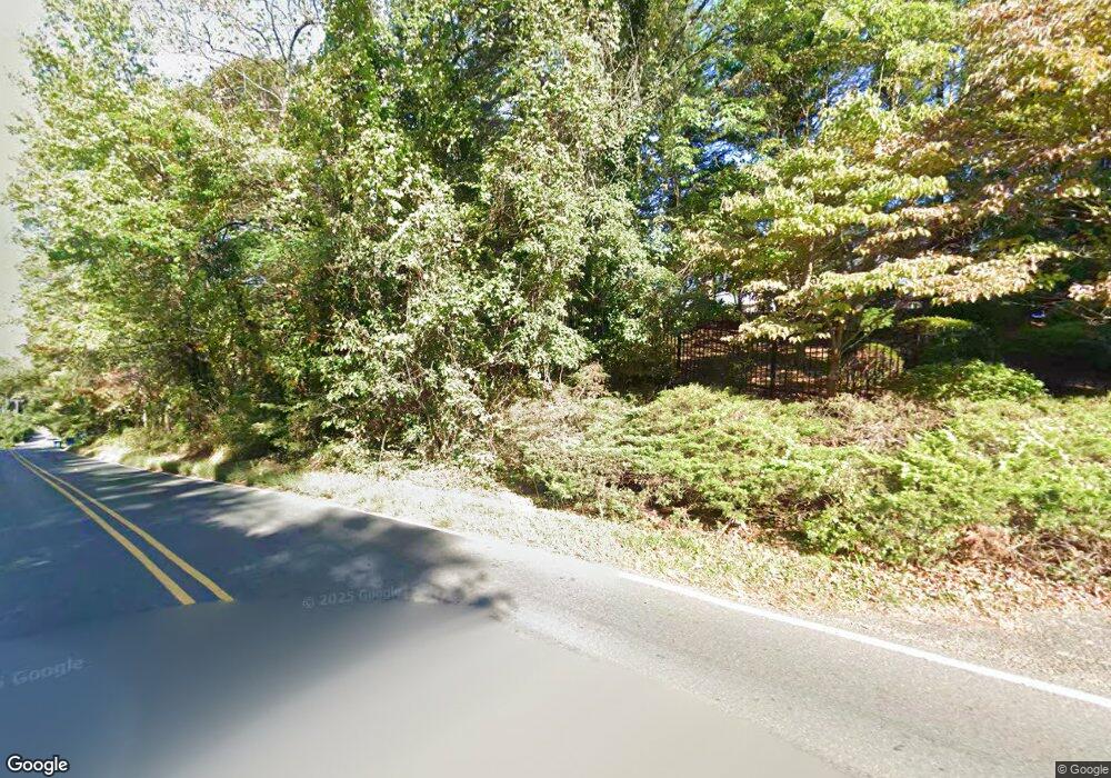 6838 Georgetown Pike, McLean, VA 22101 - photo 1