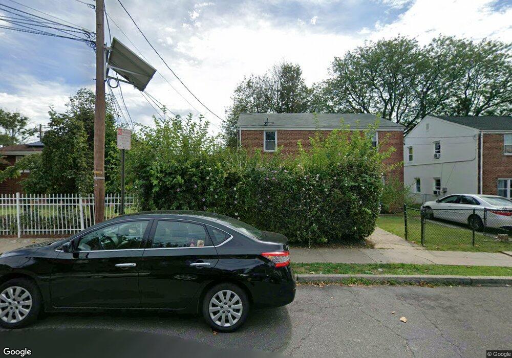 8 Kempton St, New Brunswick, NJ 08901 - photo 1