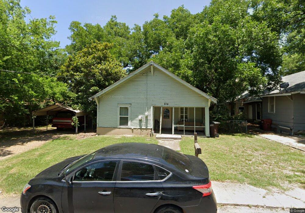 214 W 7th St, Bonham, TX 75418 - photo 1