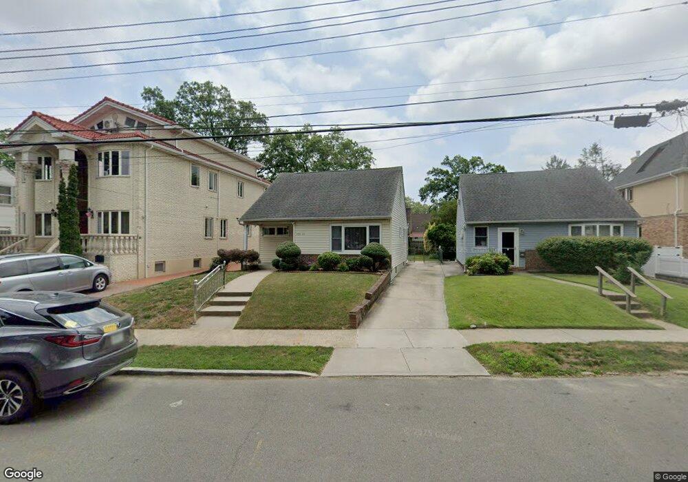 25922 61st Ave, Little Neck, NY 11362 - photo 1