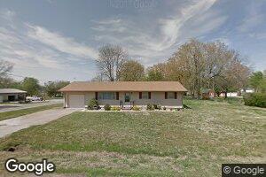 320 W Montgomery St, Thayer, KS 66776