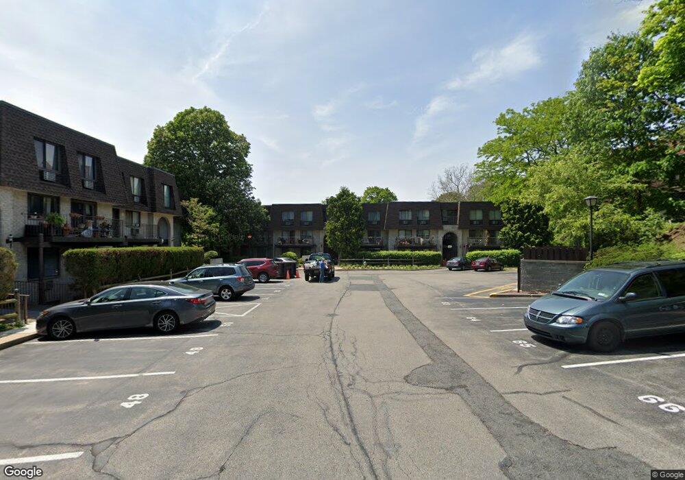 313 Kemeys Ave unit 313, Briarcliff Manor, NY 10510 - photo 1