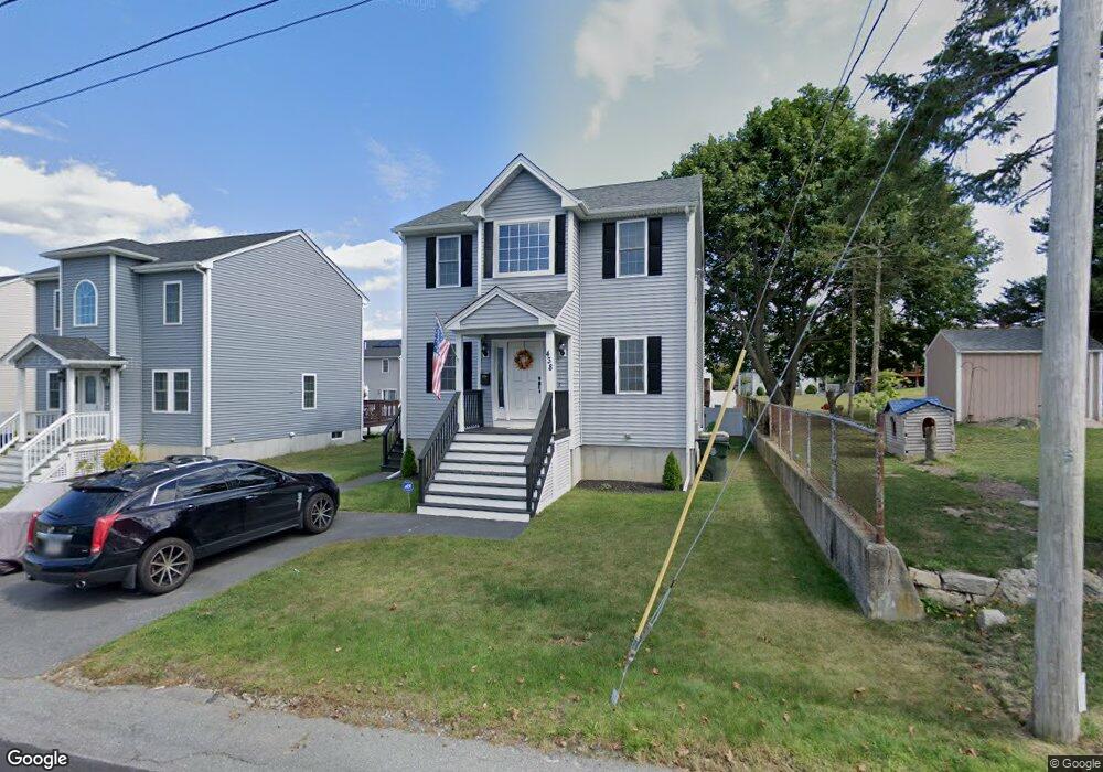 438 Smith St unit 1st Flr, Fall River, MA 02721 - photo 1