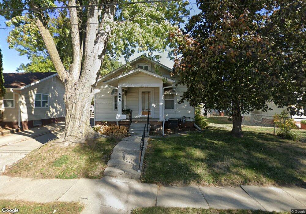 608 E 7 1/2 St N, Newton, IA 50208 - photo 1