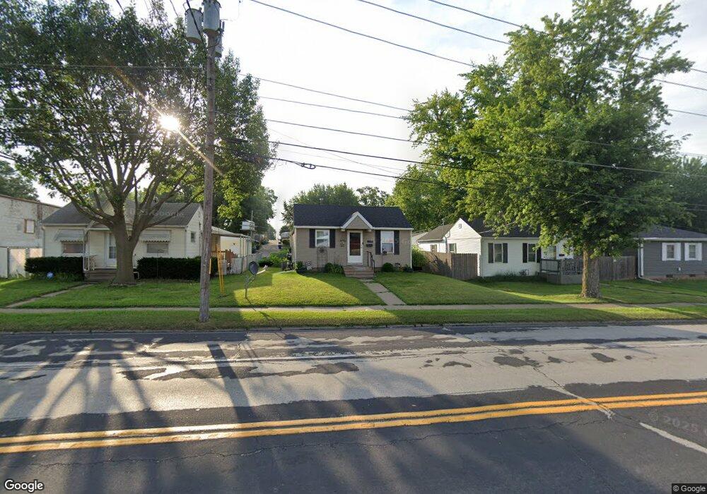 3709 N Division St, Davenport, IA 52806 - photo 1