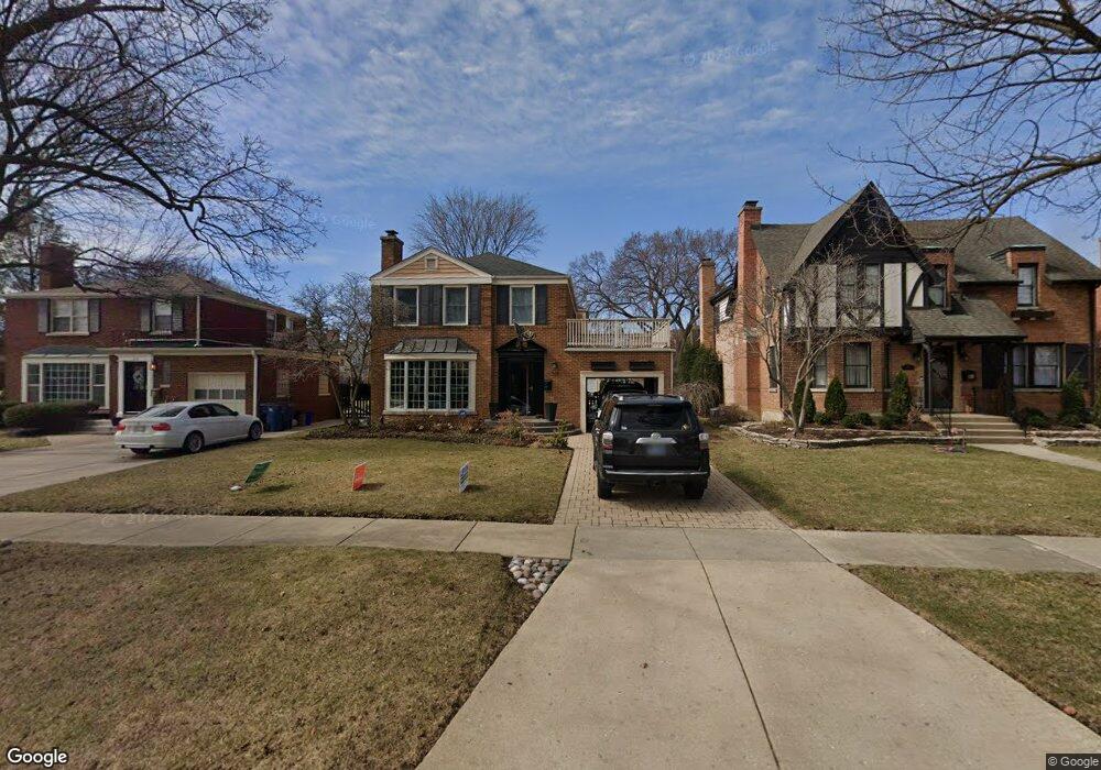 324 S Chandler Ave, Elmhurst, IL 60126 - photo 1