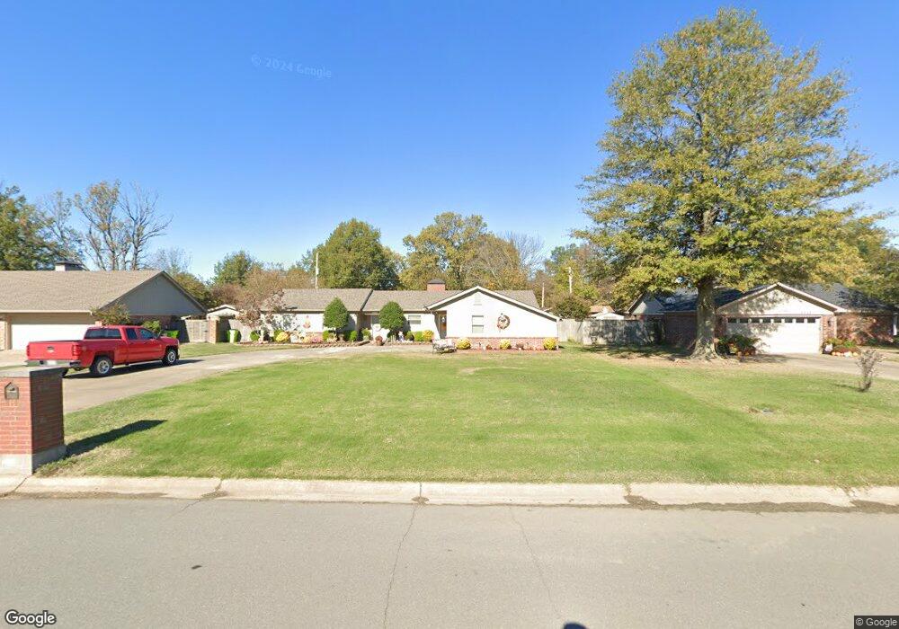 1111 E 21st St, Stuttgart, AR 72160 - photo 1