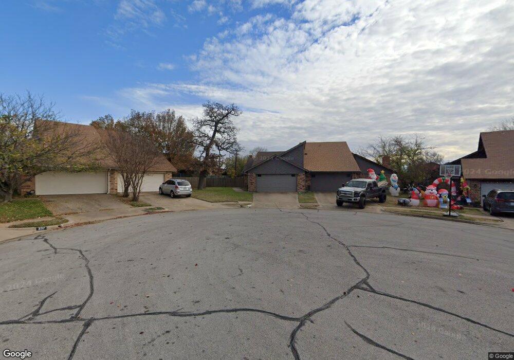 336 Mountain View Ct, Bedford, TX 76021 - photo 1