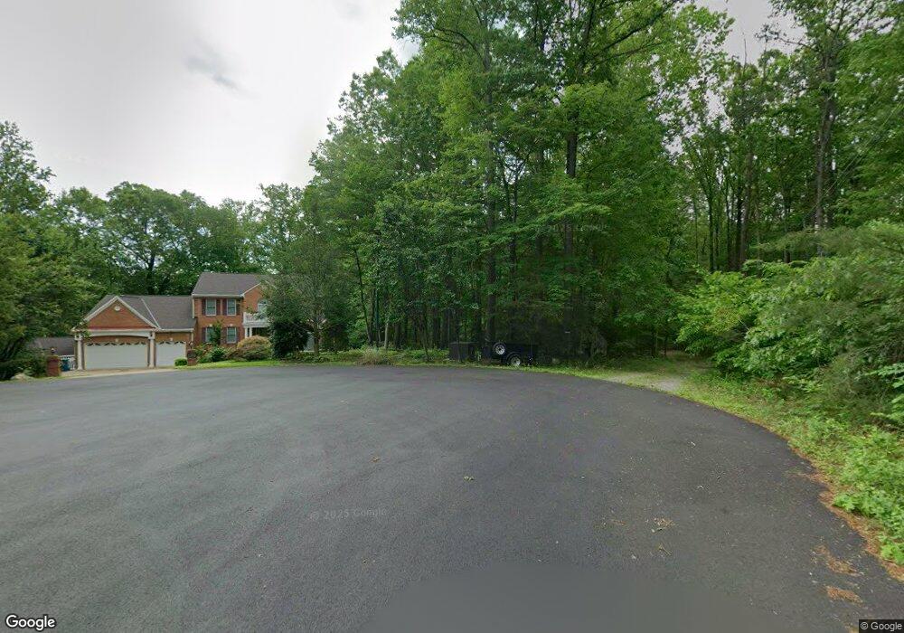 7425 Beechwood Dr, Springfield, VA 22153 - photo 1