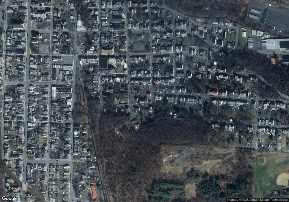 923 Hemlock St, Shamokin, PA 17872 - photo 1