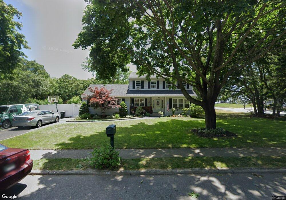 4 Deerfield Ct, Holtsville, NY 11742 - photo 1