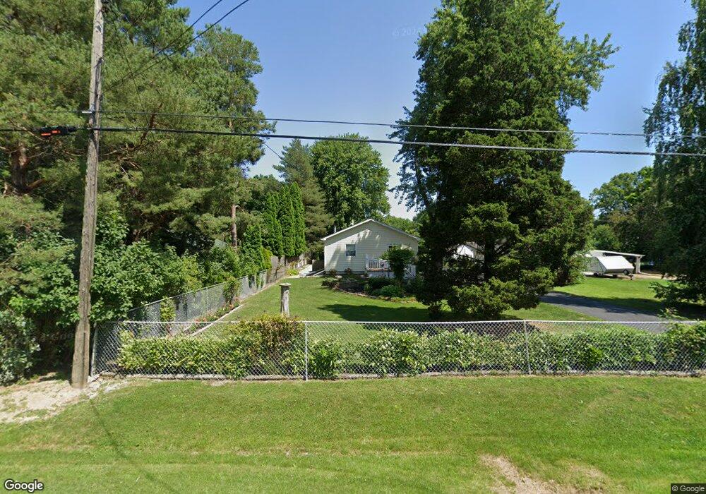 2141 Noble Ave, Flint, MI 48532 - photo 1