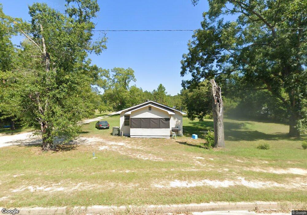 410 W 6th Ave, Stillmore, GA 30464 - photo 1