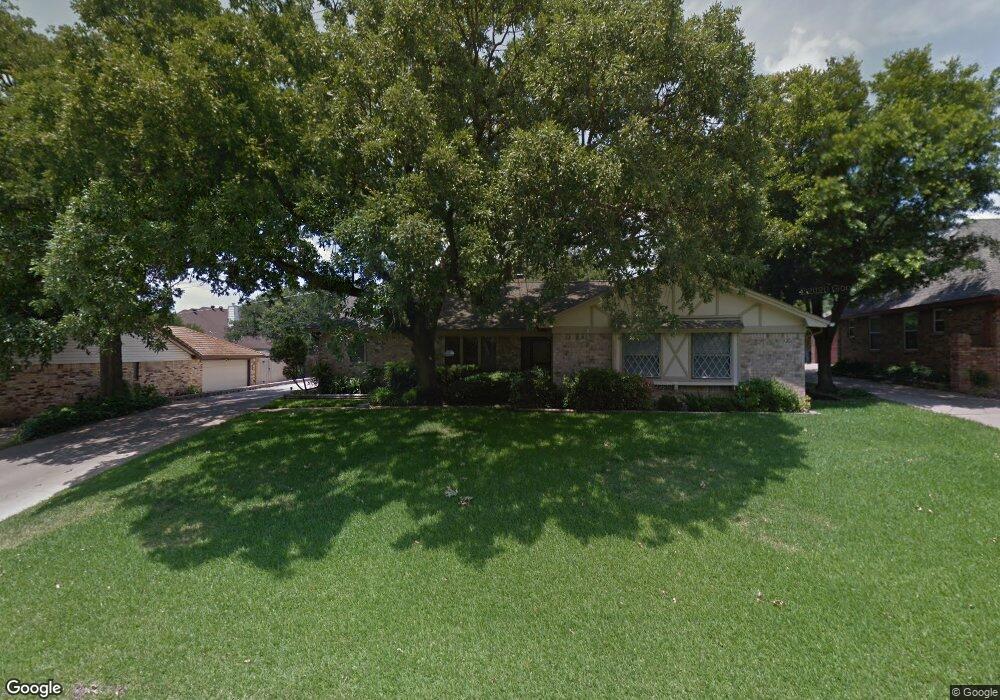 512 Cumberland Dr, Hurst, TX 76054 - photo 1
