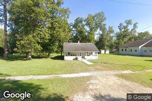 233 S Main St, Surrency, GA 31563