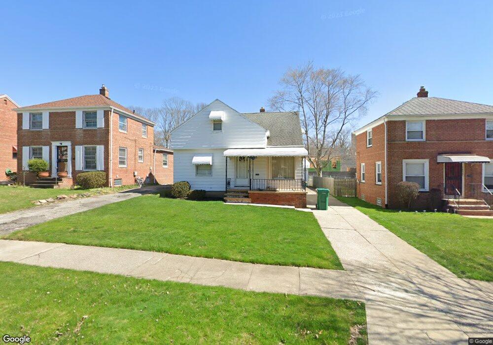 5493 Dalewood Ave, Maple Heights, OH 44137 - photo 1