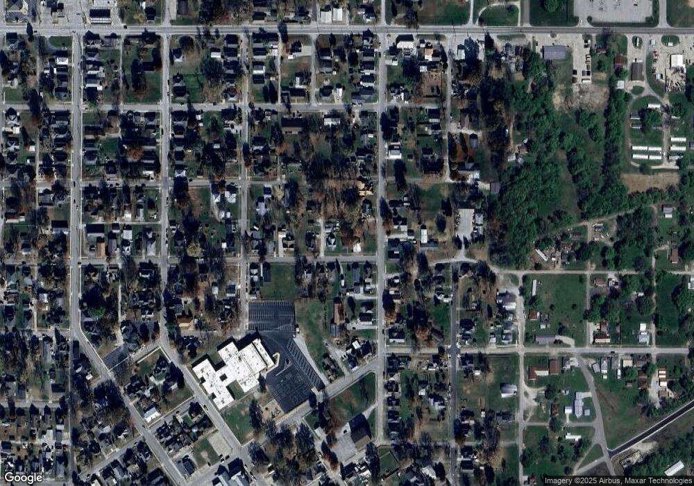 407 E 8th St, Bicknell, IN 47512 - photo 1