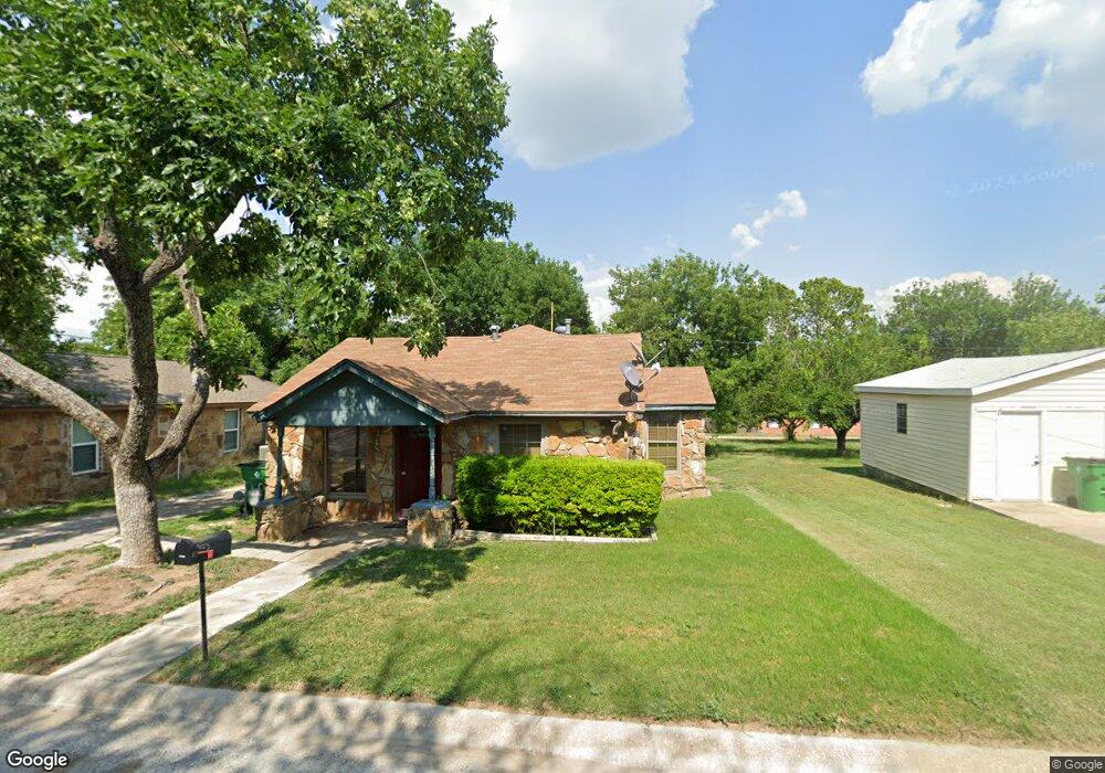 903 S Perrin St, Decatur, TX 76234 - photo 1