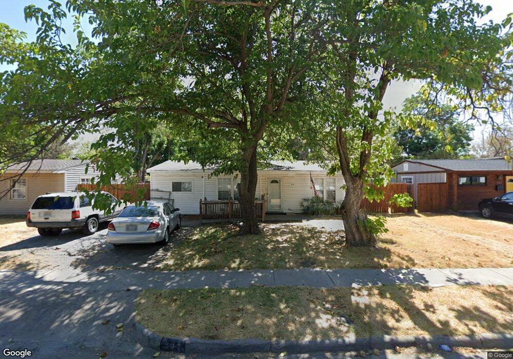 941 Highland Dr, Grand Prairie, TX 75051 - photo 1