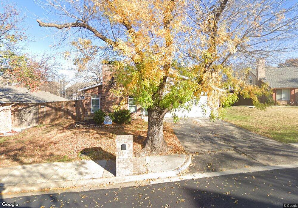 2152 Loma Alta Dr, Bedford, TX 76021 - photo 1