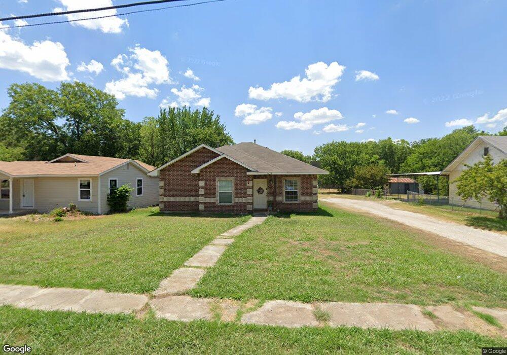 1622 Roy St, Gainesville, TX 76240 - photo 1