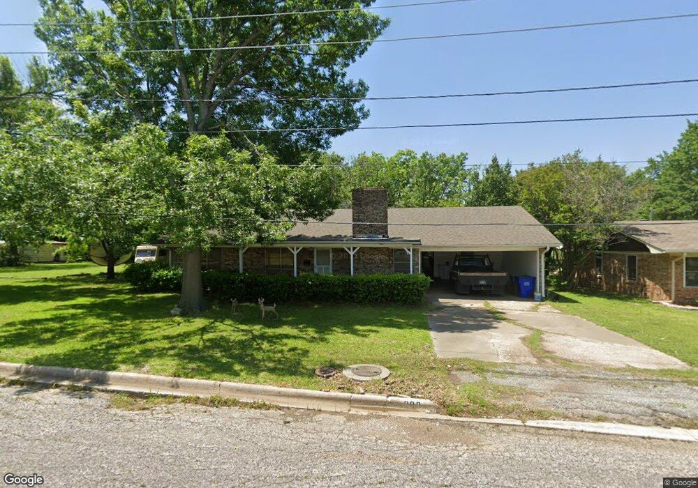800 Carver St, Whitesboro, TX 76273 - photo 1