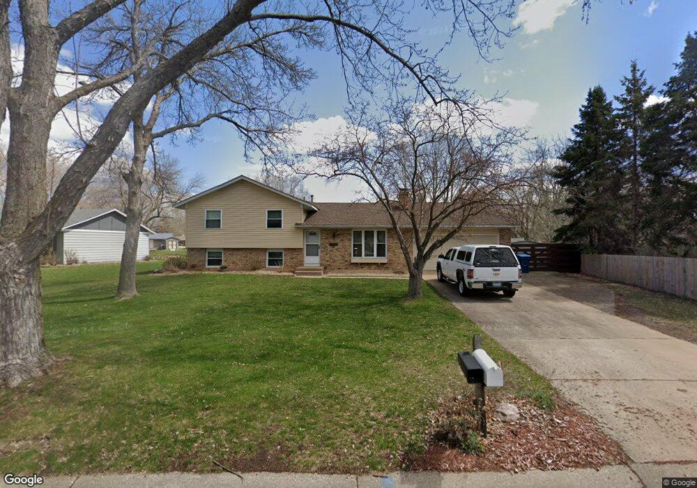 10135 Verdin Cir NW, Coon Rapids, MN 55433 - photo 1