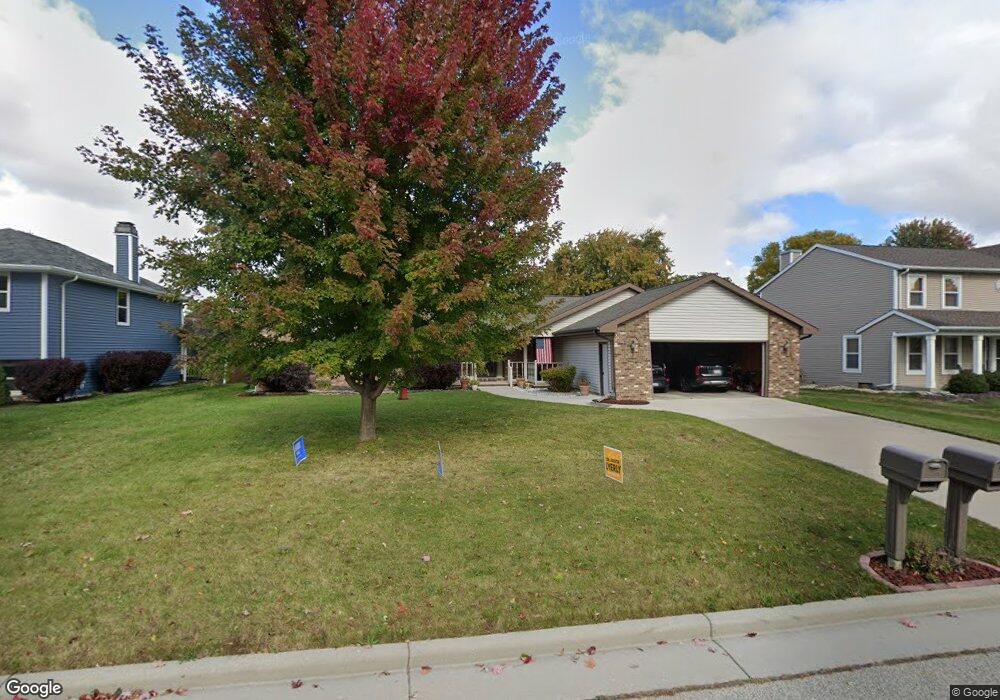 2312 W Seneca Dr, Appleton, WI 54914 - photo 1