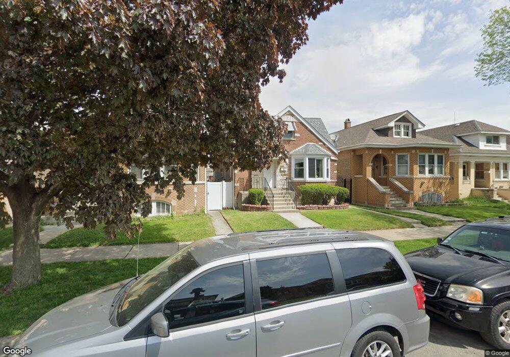 5244 W Oakdale Ave, Chicago, IL 60641 - photo 1