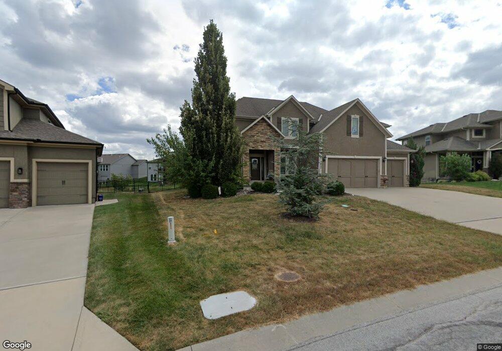 1637 Napa Valley, Lee's Summit, MO 64082 - photo 1