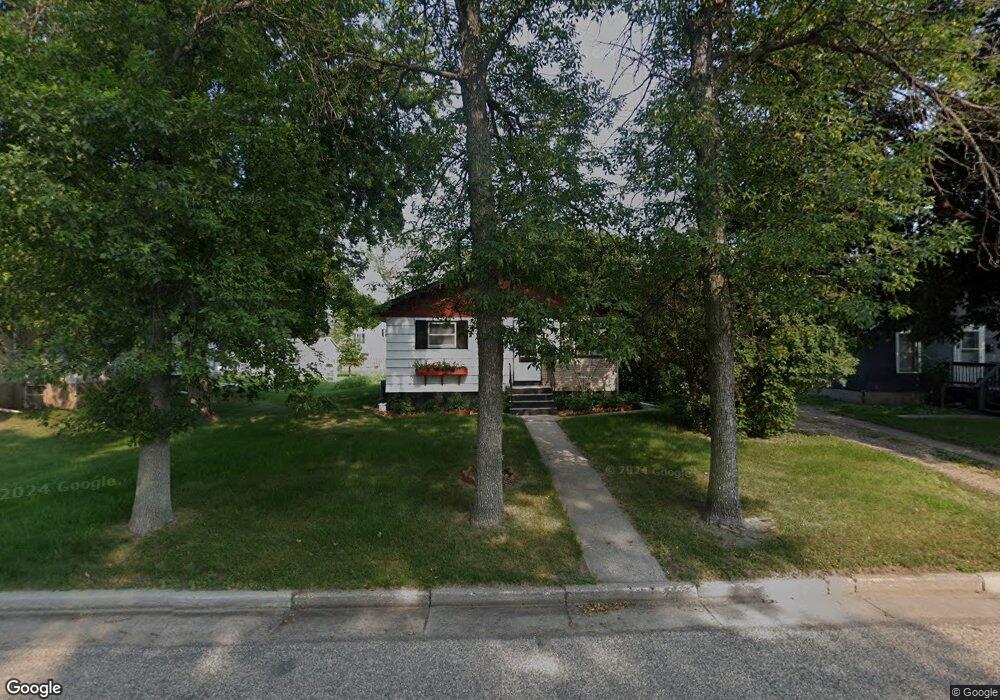 1105 6th Ave SE, Jamestown, ND 58401 - photo 1