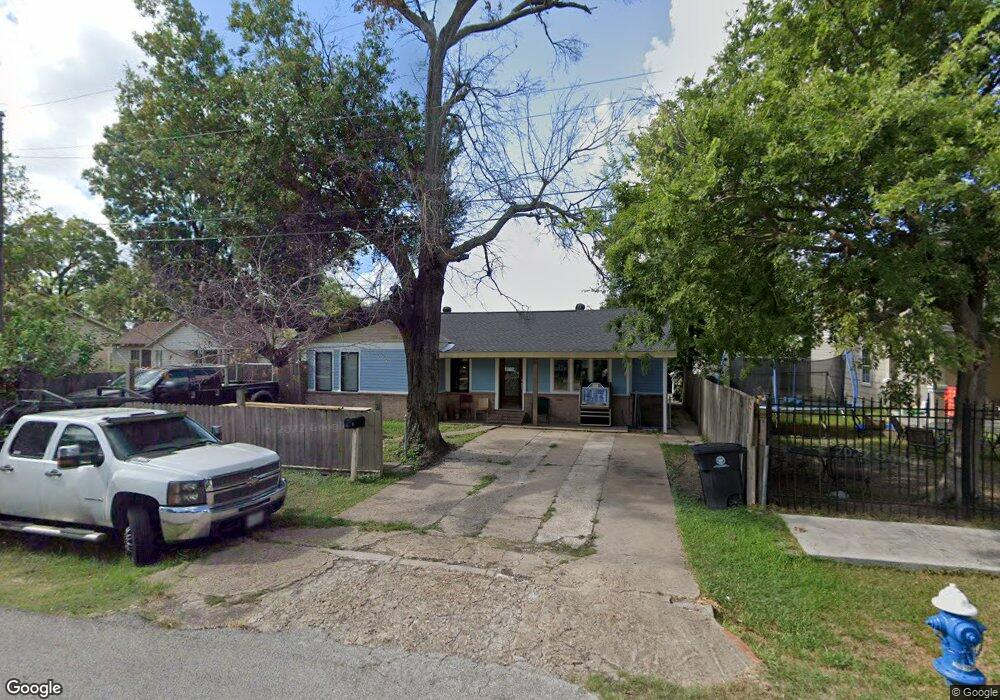 72 Reid St, Houston, TX 77022 - photo 1
