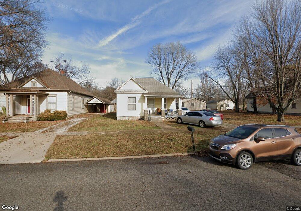 1315 Dirr Ave, Parsons, KS 67357 - photo 1