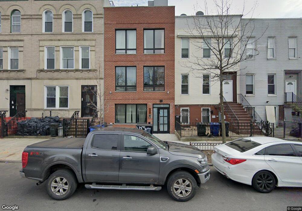 686 Macdonough St unit 2, Bed-Stuy, NY 11233 - photo 1