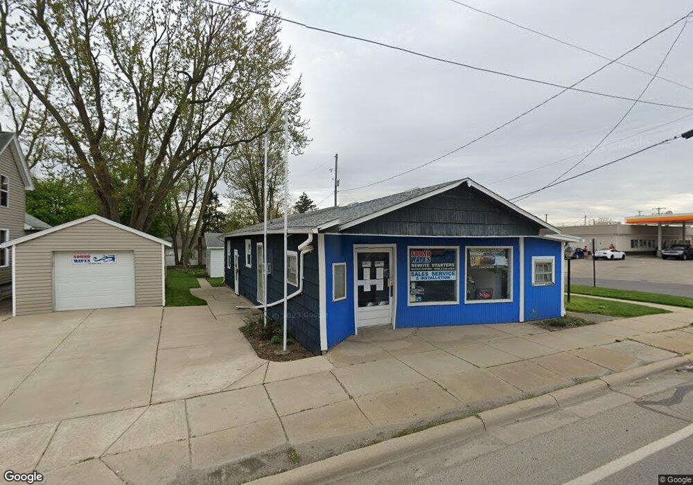 421 W Beecher St, Adrian, MI 49221 - photo 1