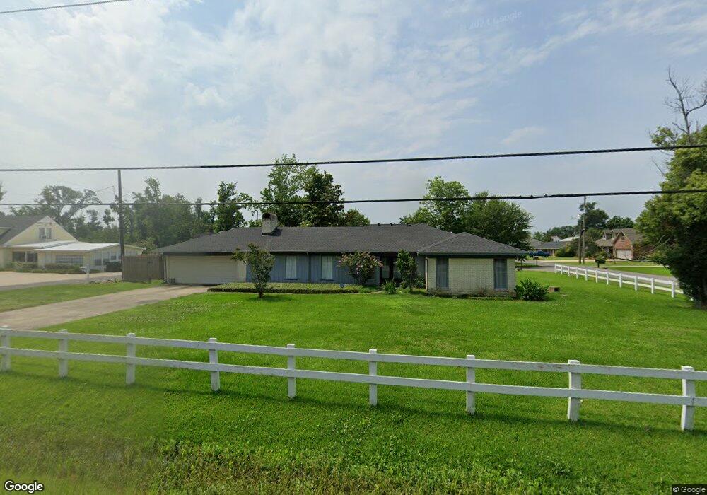 2401 W Prien Lake Rd, Lake Charles, LA 70605 - photo 1