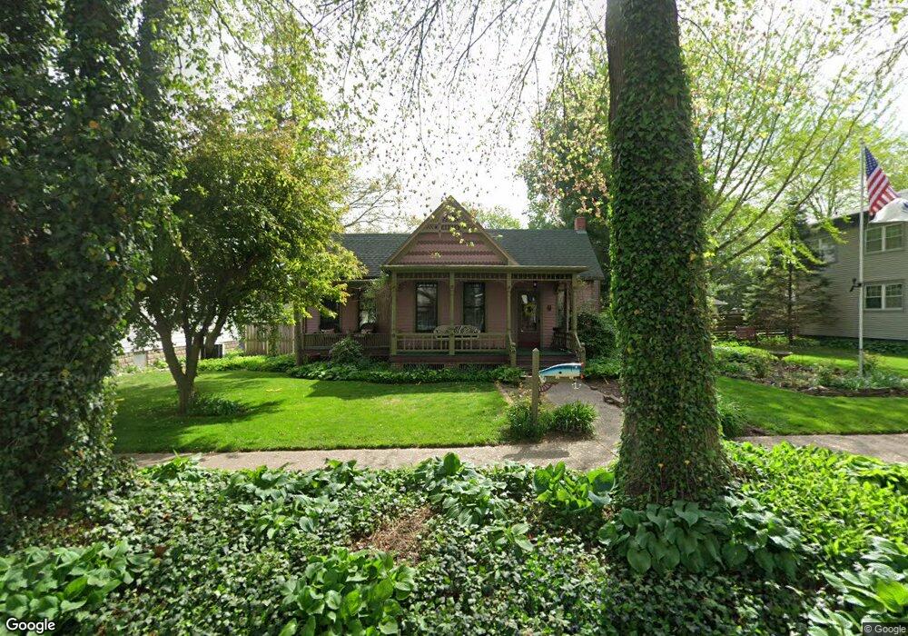 311 Delavan St, Lincoln, IL 62656 - photo 1