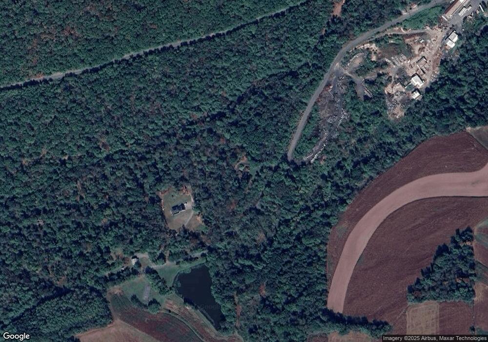 391 Hinkle Rd, Ashland, PA 17921 - photo 1